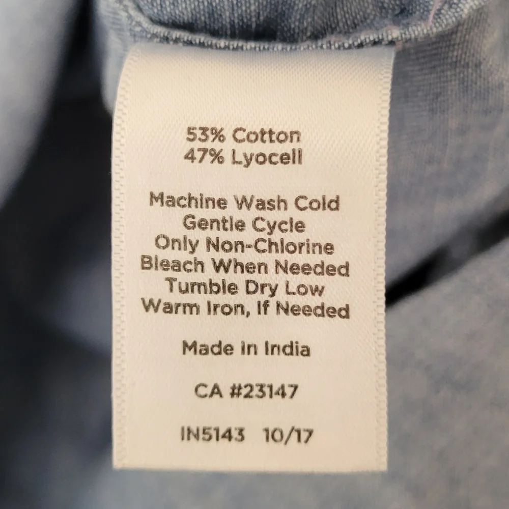 Talbots Petite Lyocell V Neck Chambray Bell Sleeve Blouse Top Size Sp - Picture 6 of 6